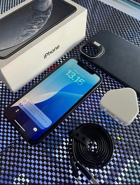 iPhone XR 64GB Noir Déverrouillé