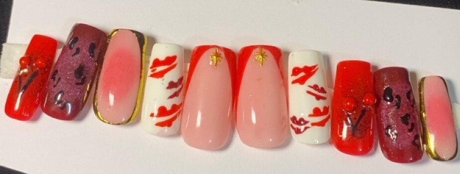 Ongles Faux Artistiques