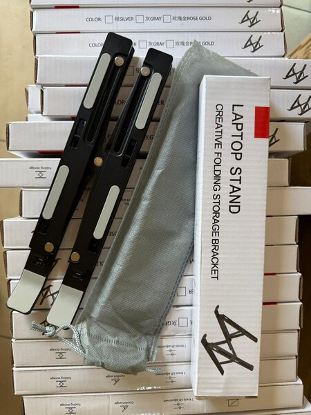 Support pliant pour ordinateur portable