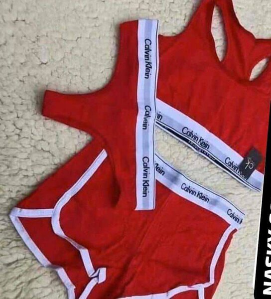 Chic ensemble séduisant en taille standard