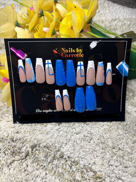 Ongles Press-Ons Bleus Élégants
