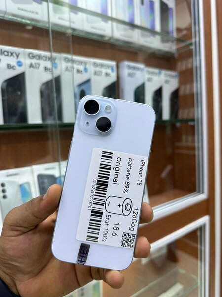 iPhone 15 128GB - Batterie 85%