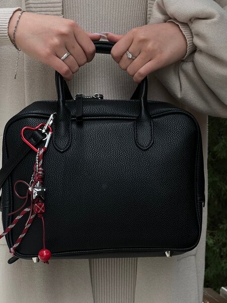 Стильная вместительная сумочка