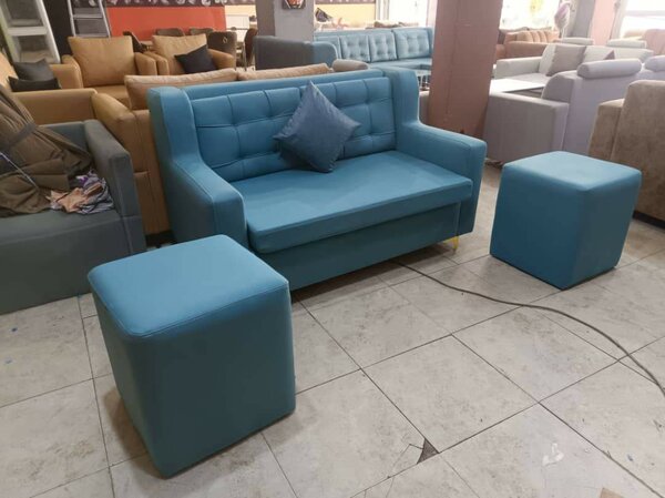 Canapé moderne avec poufs