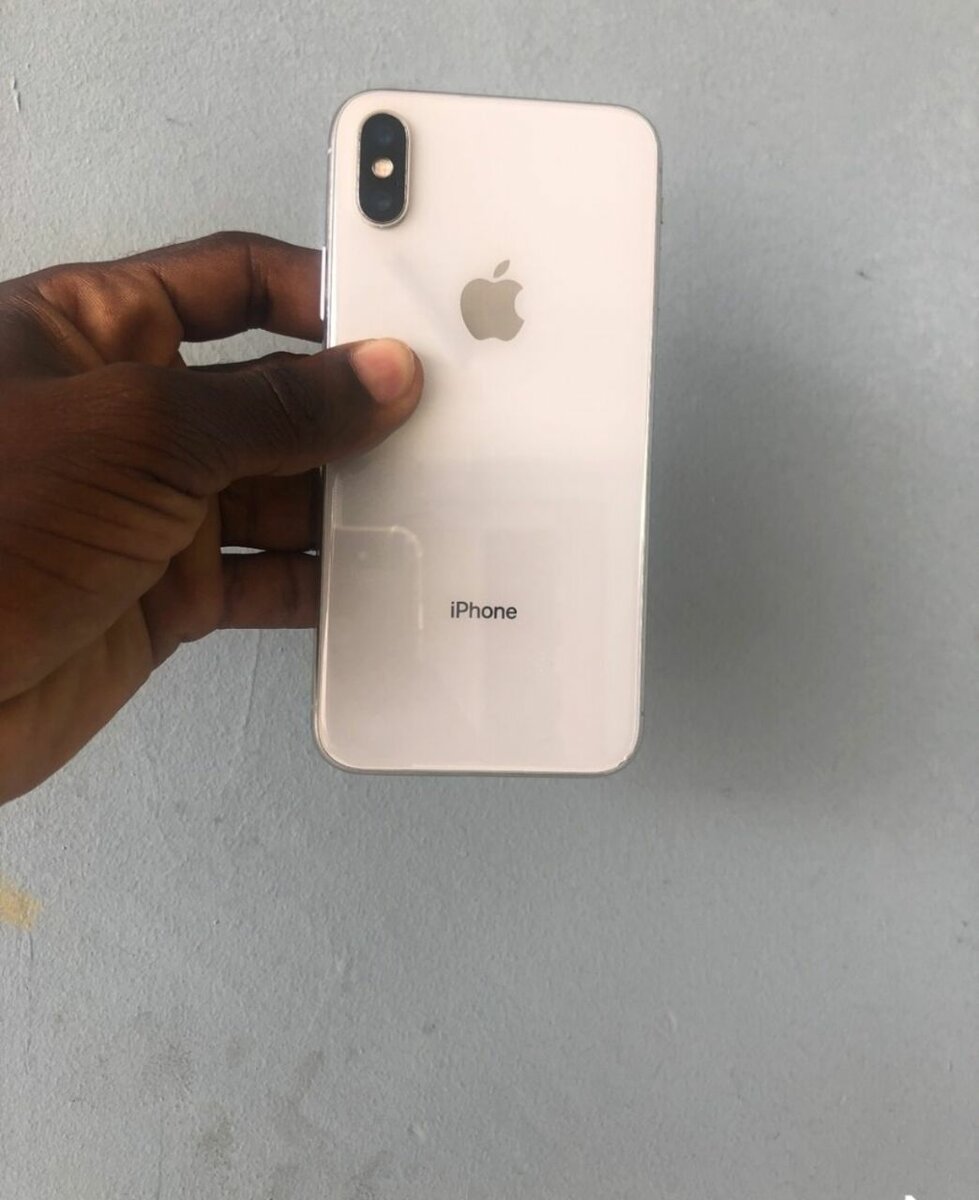 iPhone X 64Go Argent