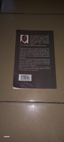 Livre 'Jours d'angoisse' captivant