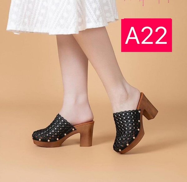 Sabots à talons hauts tressés