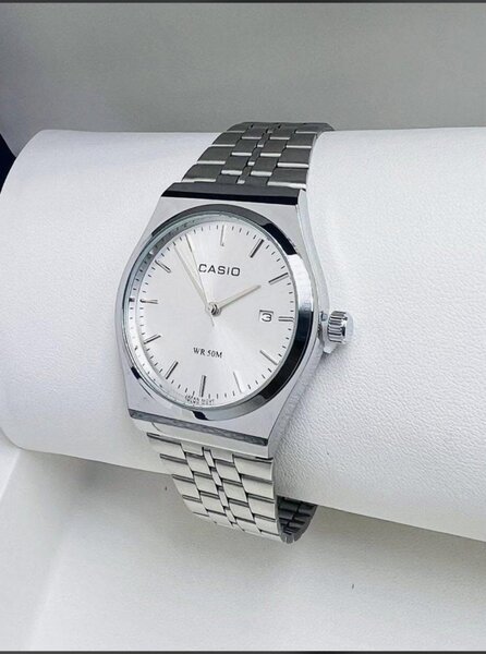 Montre casio avec  carton