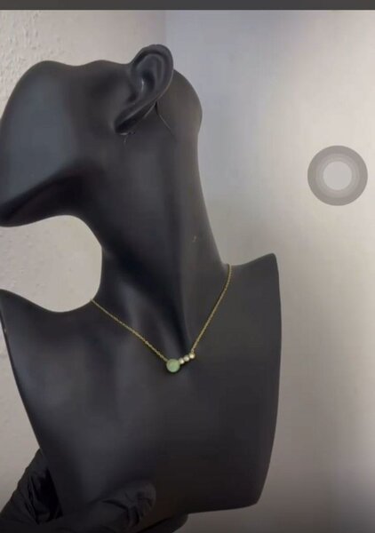 Collier élégant perlé doré