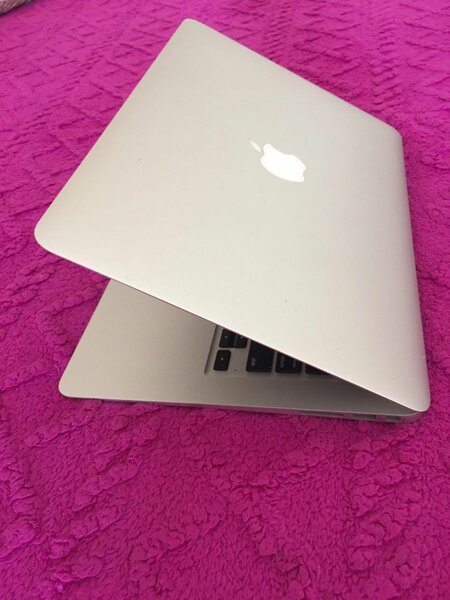 Apple MacBook 2012
