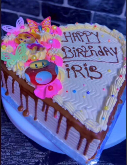 Beau gâteau délicieux