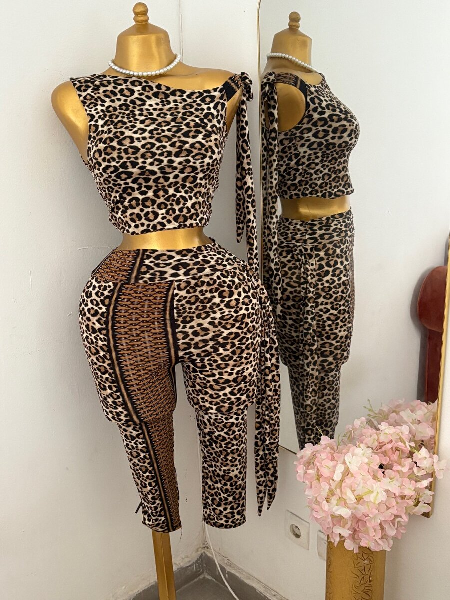 Ensemble à motif panthère