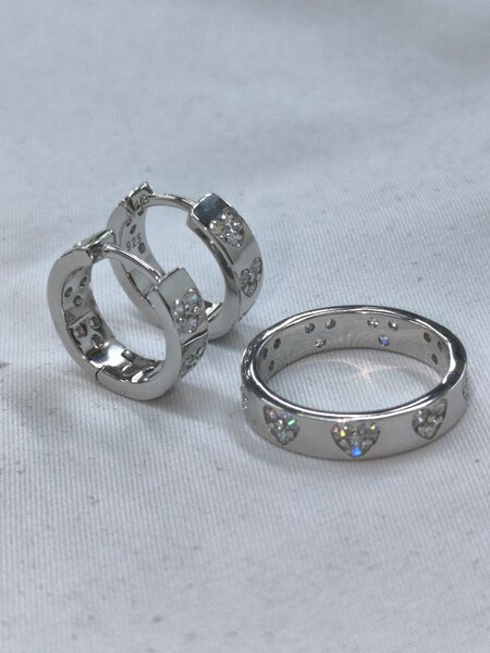 Серебряный комплект