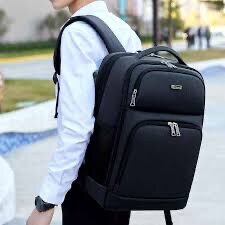 Sac à dos et ordinateur