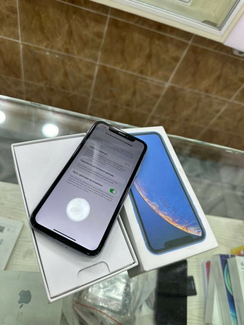 iPhone XR 64g sans id