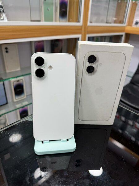 iPhone  16 simple 128 giga ave