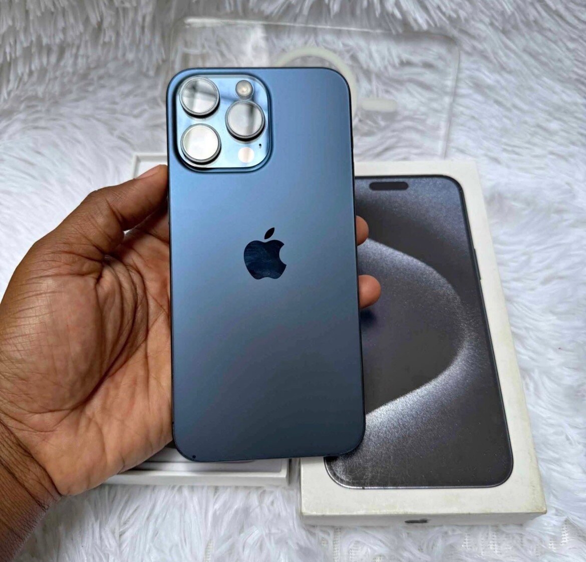 iPhone 15 Pro Max - 256GB-Neuf