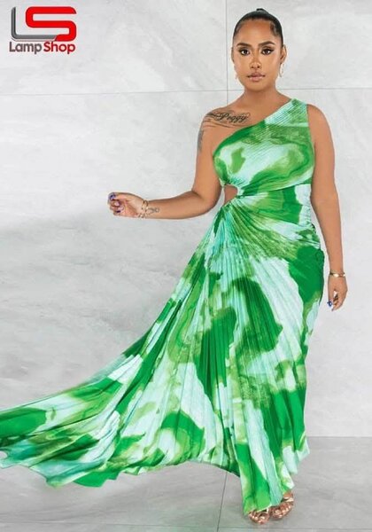 Robe asymétrique élégante