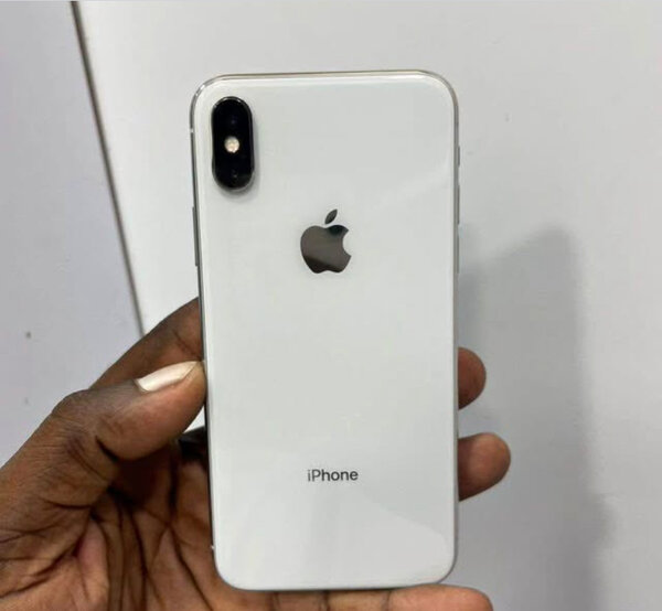 iPhone X Argent 64GB