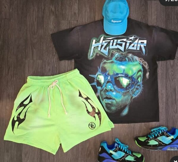 T-shirt graphique moderne