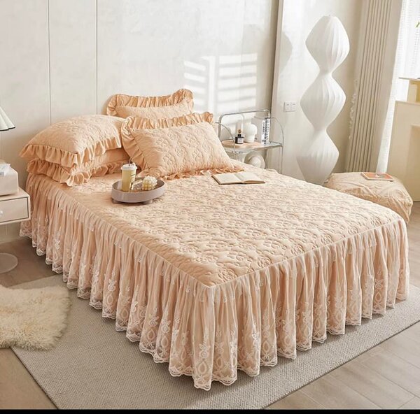 Set for bedroom: bedspread + pillowcases 2+2