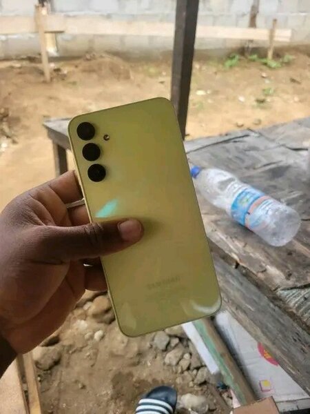 Smartphone Samsung Jaune