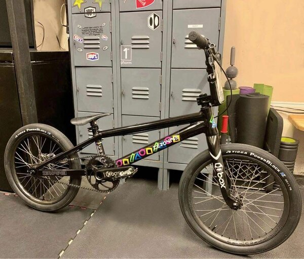 Vélo BMX Mongoose freestyle