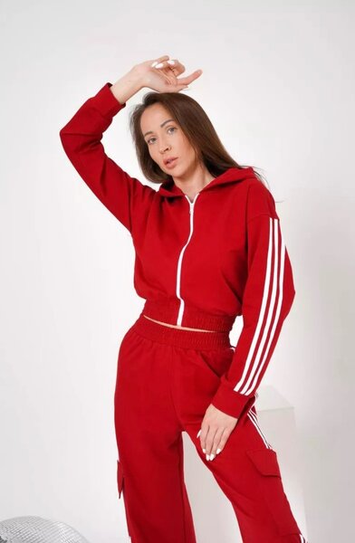 Спортивный костюм. Стильный , легкий