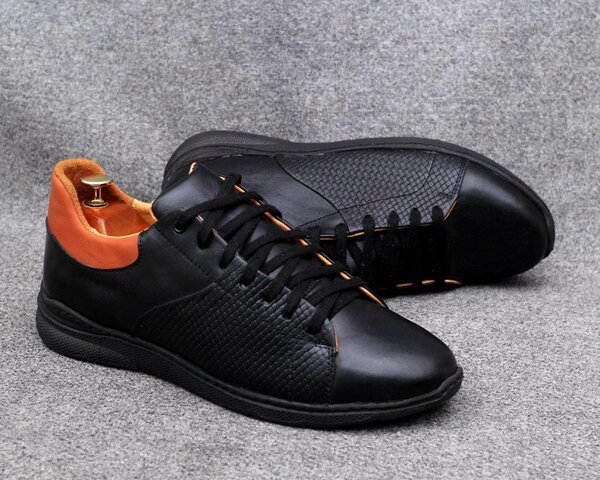 Chaussures en cuir noir élégantes