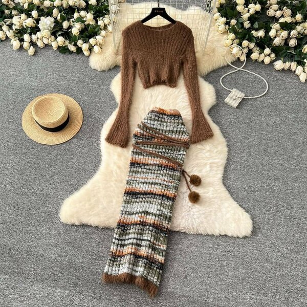 Two pieces knit skirt set
