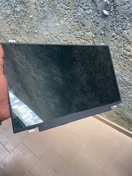 Écran 14 pouces petite nappe