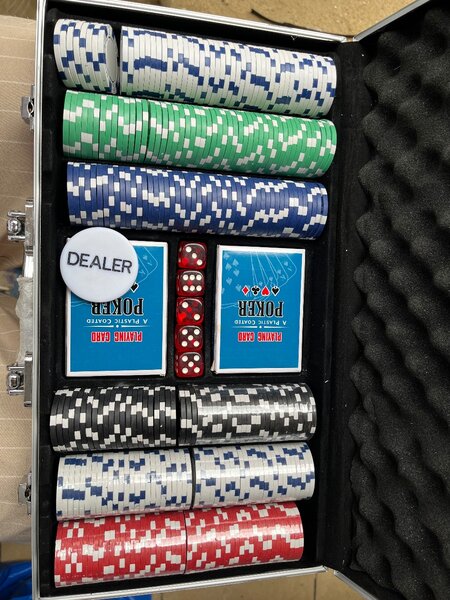 Set de poker avec mallette