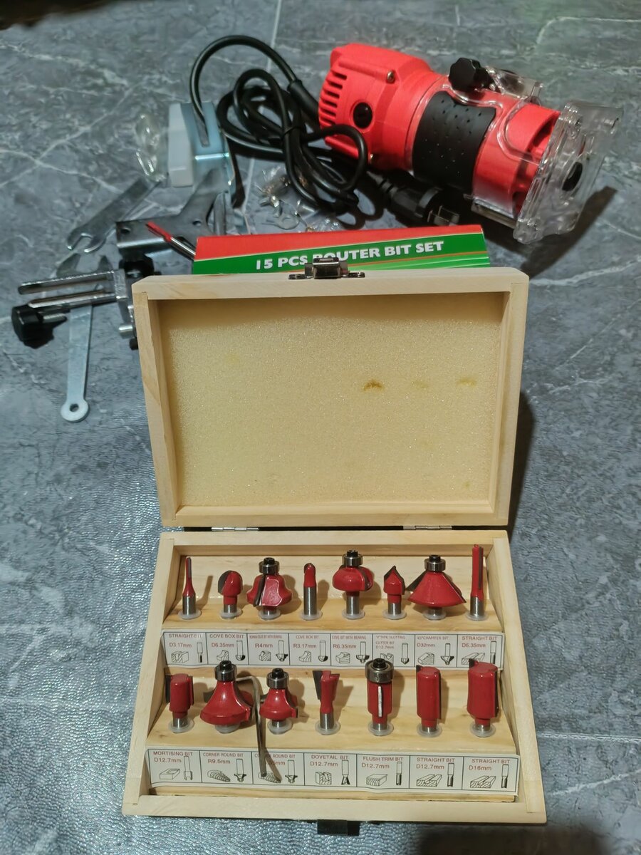 Router/Trimming/ Milling machine with 15 router bit sets