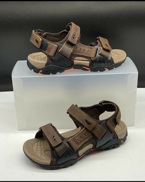 Sandales de randonnée robustes