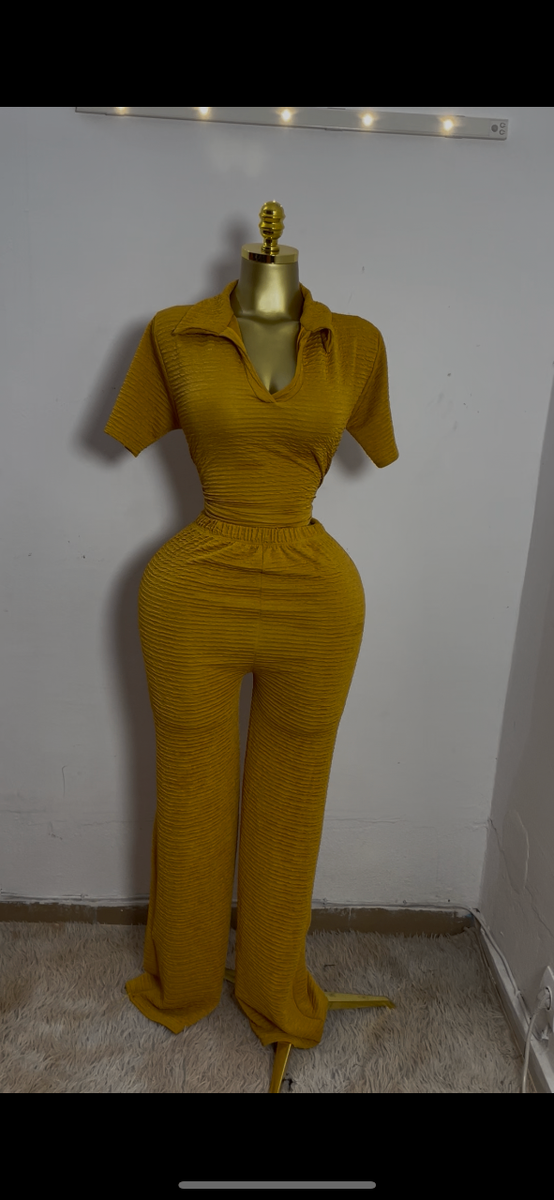 Ensemble jaune élégant femme