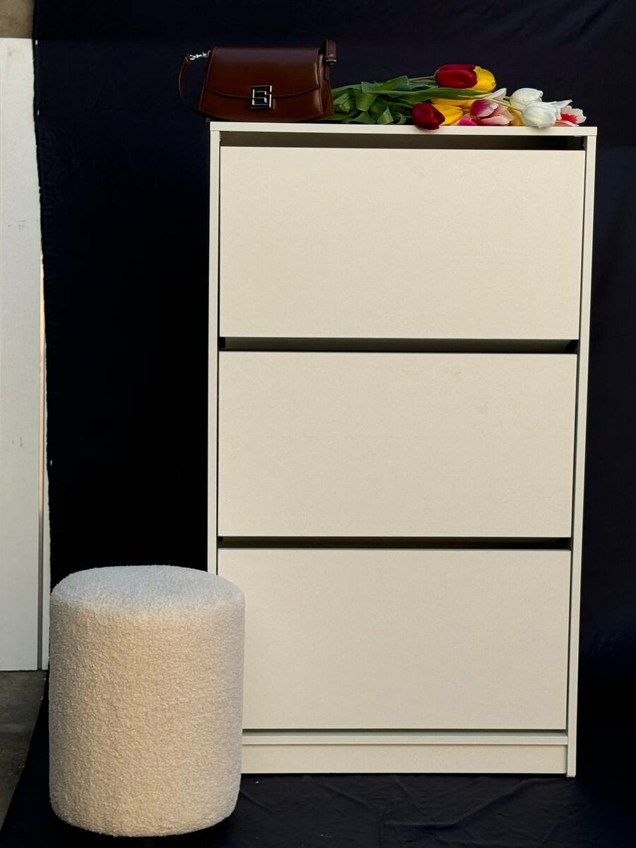 Обувница 18пар обуви.