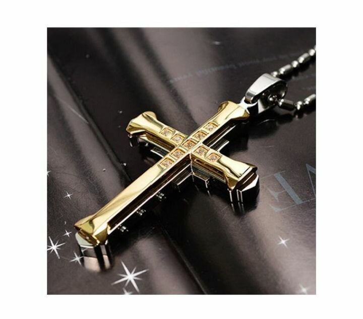 Collier croix dorée homme