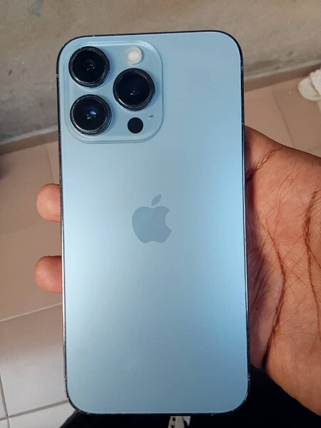 iPhone Bleu Performant