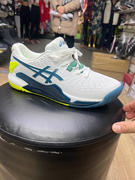 ASICS