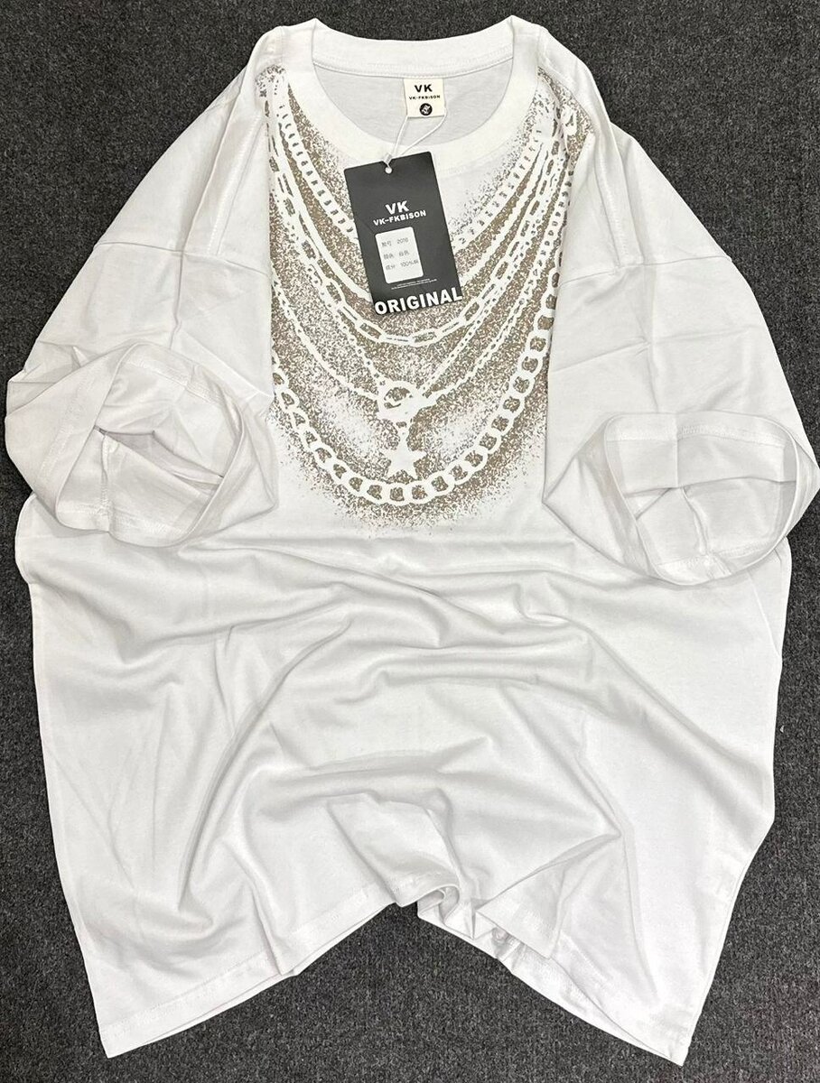 T-shirt large imprimé moderne