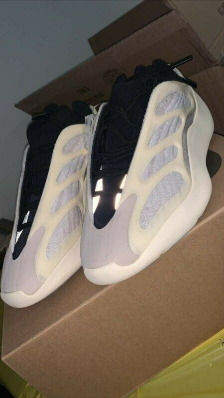 Yeezy boost 720