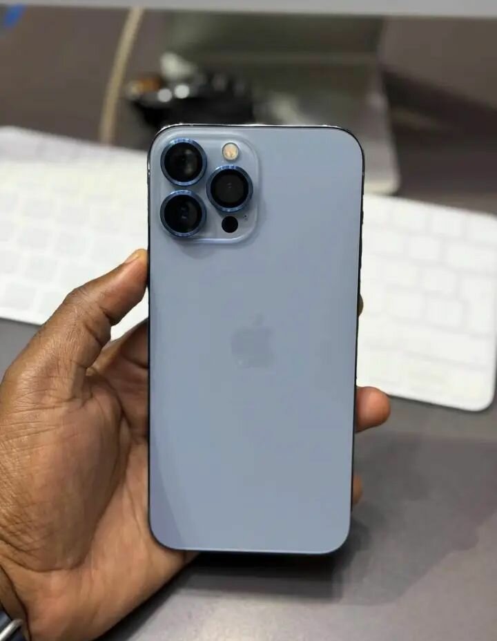 iPhone 12 Pro max Bleu Neuf