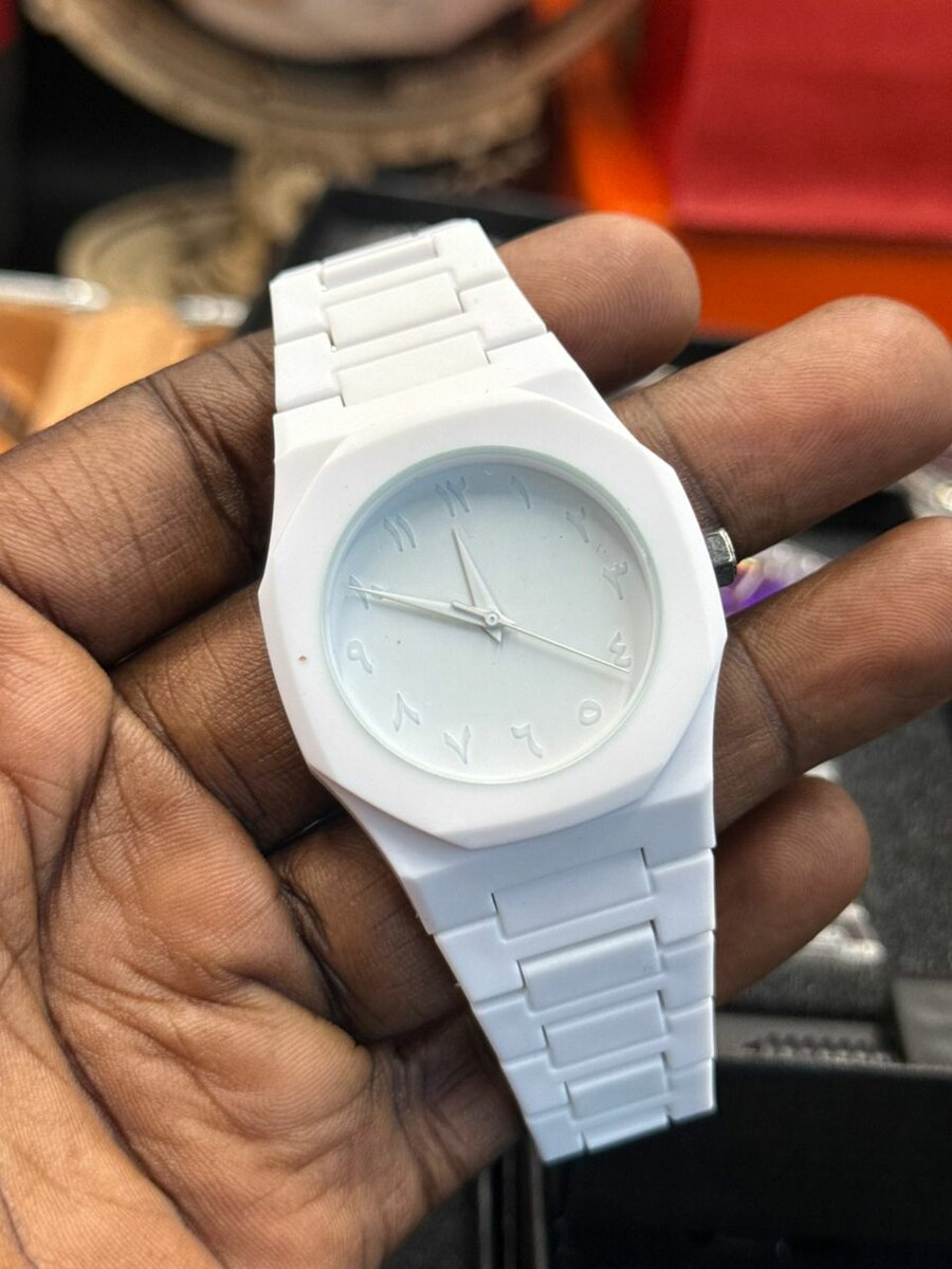 Montres à bracelet moderne