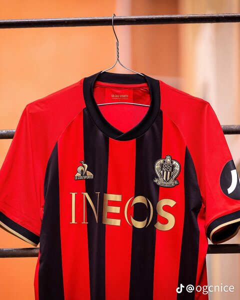 Maillot de Foot Rouge Classique