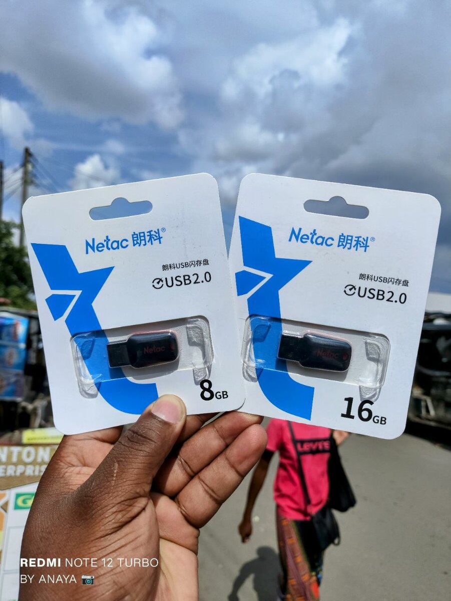 16GB & 8GB Flash Drive Original Netac U197