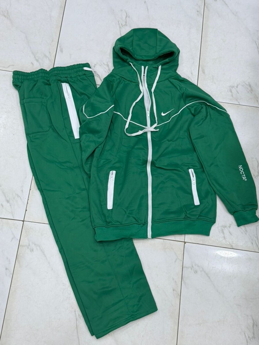 Ensemble de sport à capuche