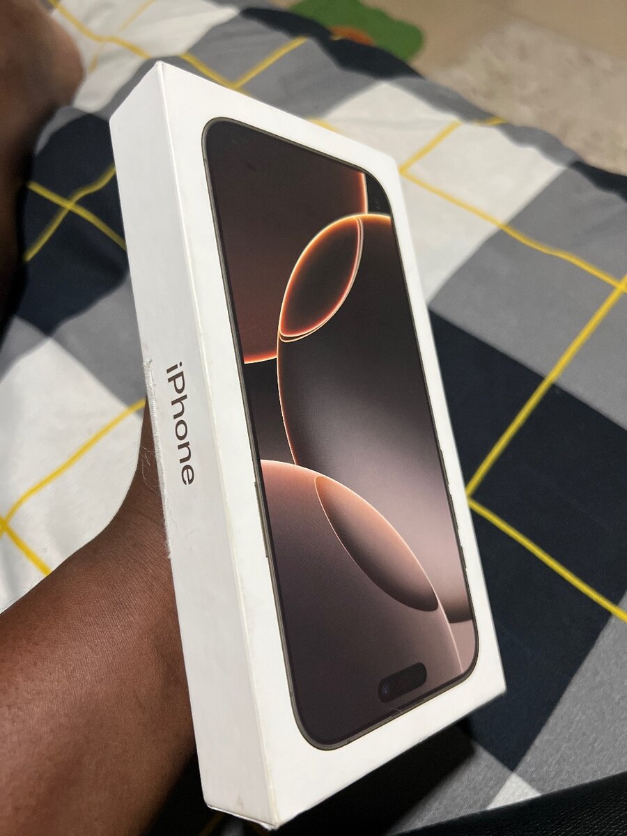 iPhone 16 pro max 256 ESIM unlock