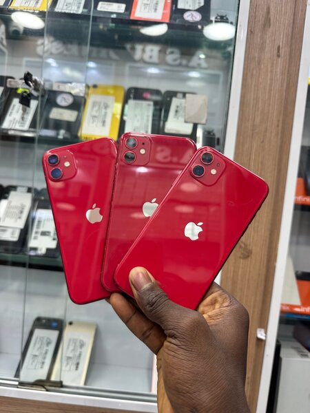 iPhone 11 Rouge Neuf
