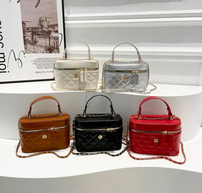 Трендовые сумки под Chanel