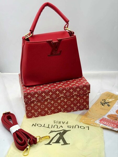 Sac capucine Louis Vuitton avec coffret